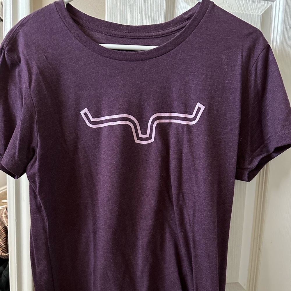 Women's Short Sleeve Tee in Deep Plum with Light Pink Graphic